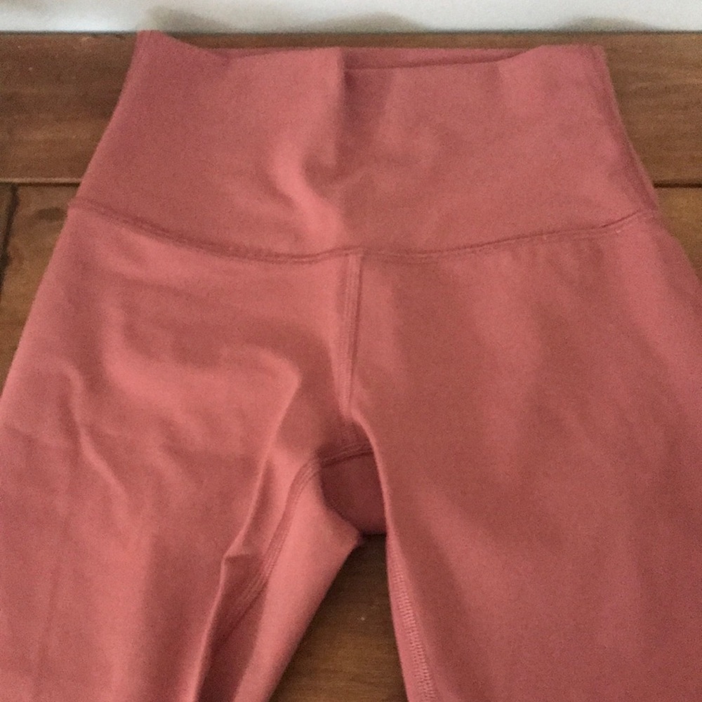 Brand New Lulu Lemon 25 inch pants